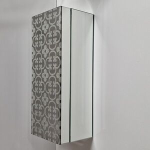 #AAO Mirrored jewelry box by cynthia Rowley